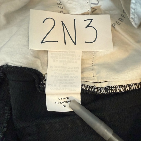 Vuori Benton Stretch Twill Pants Men’s Size 32X32 Black Cotton Performance V468 - Picture 6 of 10